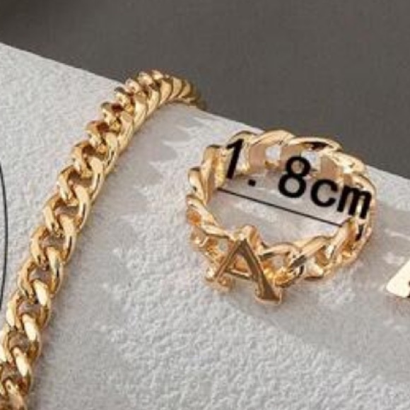 CHAIN INITIAL RING - Picture 2 of 3